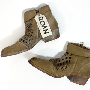 NWT Roan Houlton Distressed Tan  Suede Booties 8.5